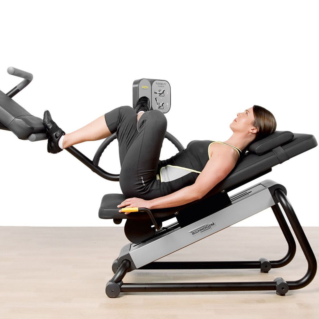 Тренажер Technogym для повышения гибкости
